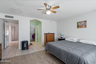 Welcome to this beautifully maintained two bedroom, two bath on Deer Valley Golf Course in Arizona - for sale on GolfHomes.com, golf home, golf lot