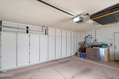 Welcome to this beautifully maintained two bedroom, two bath on Deer Valley Golf Course in Arizona - for sale on GolfHomes.com, golf home, golf lot