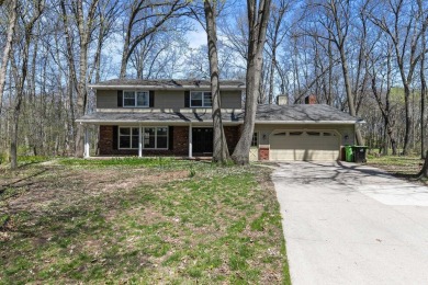Incredible opportunity in this 4 bed, 2.5 bath 2 story on the on High Cliff Golf Course in Wisconsin - for sale on GolfHomes.com, golf home, golf lot