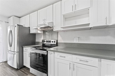 Townhouses in this area and condition are rare, and it won't on Pearl Country Club in Hawaii - for sale on GolfHomes.com, golf home, golf lot