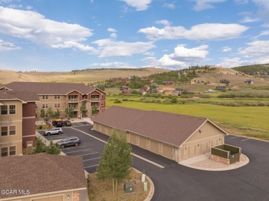 Meticulous 3-bedroom Aspen Meadows in Granby Ranch that on Headwaters Golf Course At Granby Ranch in Colorado - for sale on GolfHomes.com, golf home, golf lot