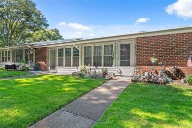 This well-maintained 1 bedroom, 1 bathroom condo offers easy on Leisure Village Golf Course in New York - for sale on GolfHomes.com, golf home, golf lot