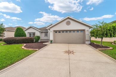 Beautifully maintained and loved Magnolia home - 3 Bedroom/2 on Stonecrest Golf and Club Club in Florida - for sale on GolfHomes.com, golf home, golf lot
