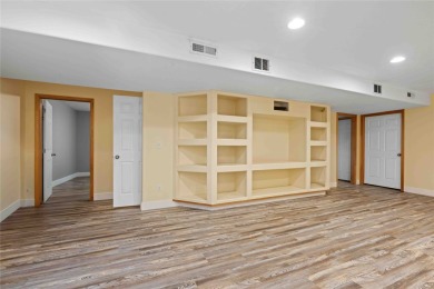 Take a look at this beautifully updated 4BD/3BA home situated on on Village Greens Golf Club in Montana - for sale on GolfHomes.com, golf home, golf lot