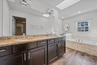 Cress Creek on the golf course! Enjoy this updated & spacious on Cress Creek Country Club in Illinois - for sale on GolfHomes.com, golf home, golf lot