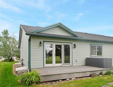 Take a look at this beautifully updated 4BD/3BA home situated on on Village Greens Golf Club in Montana - for sale on GolfHomes.com, golf home, golf lot