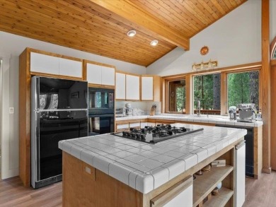 Welcome to your cabin in the woods with valley views. This 3 on Whitehawk Ranch Golf Club in California - for sale on GolfHomes.com, golf home, golf lot