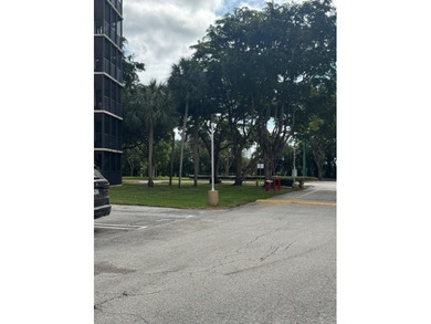 PRICE REDUCED! PRIME AVENTURA LOCATION. PRICELESS VIEWS FROM on Turnberry Isle Resort and Club in Florida - for sale on GolfHomes.com, golf home, golf lot