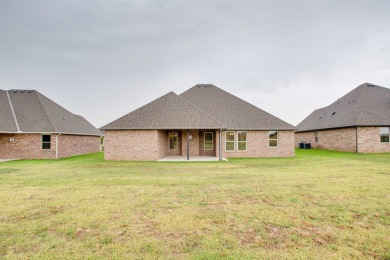 Welcome home!! This 2235 Sqft Apple floorplan offers 4 bedrooms on Pheasant Run in Oklahoma - for sale on GolfHomes.com, golf home, golf lot