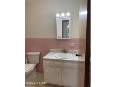 IMMACULATE CONDITION! New AC units Hot water heater Just on Keswick Village Golf Course in New Jersey - for sale on GolfHomes.com, golf home, golf lot