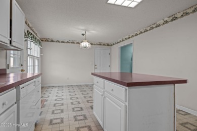 Welcome to 2539 Lenoxville Road in beautiful Beaufort, NC! This on North River Club in North Carolina - for sale on GolfHomes.com, golf home, golf lot