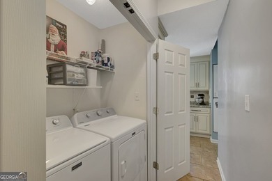 Wonderful opportunity for a move-in ready home with 4 Spacious on Canongate On White Oak Golf Course in Georgia - for sale on GolfHomes.com, golf home, golf lot