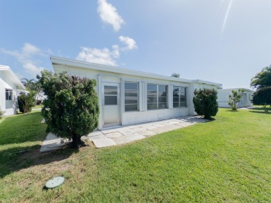 Palm Beach Leisureville--Welcome to one of Boynton Beach's on Leisureville Community Golf Course in Florida - for sale on GolfHomes.com, golf home, golf lot