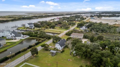 Welcome to 2539 Lenoxville Road in beautiful Beaufort, NC! This on North River Club in North Carolina - for sale on GolfHomes.com, golf home, golf lot
