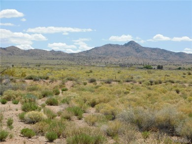 What a great place to build your home. Enjoy this golf course on Valle Vista Golf Course in Arizona - for sale on GolfHomes.com, golf home, golf lot