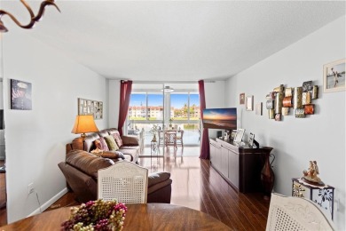 Bright and open 1/1 condo in Phase 3 of Sunrise Lakes community on Sunrise Lakes Phase III in Florida - for sale on GolfHomes.com, golf home, golf lot