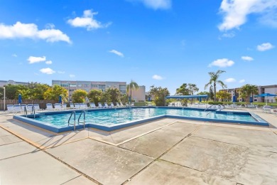 Bright and open 1/1 condo in Phase 3 of Sunrise Lakes community on Sunrise Lakes Phase III in Florida - for sale on GolfHomes.com, golf home, golf lot