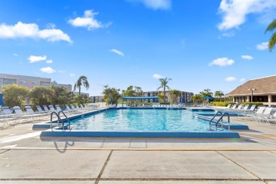 Bright and open 1/1 condo in Phase 3 of Sunrise Lakes community on Sunrise Lakes Phase III in Florida - for sale on GolfHomes.com, golf home, golf lot