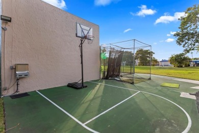 Bright and open 1/1 condo in Phase 3 of Sunrise Lakes community on Sunrise Lakes Phase III in Florida - for sale on GolfHomes.com, golf home, golf lot