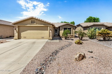 This well maintained 2 bed 2 bath home is in an active adult on Lone Tree Golf Club in Arizona - for sale on GolfHomes.com, golf home, golf lot