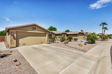 This well maintained 2 bed 2 bath home is in an active adult on Lone Tree Golf Club in Arizona - for sale on GolfHomes.com, golf home, golf lot