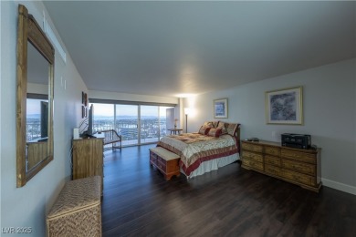 Welcome to a thoughtfully refined private corner unit, situated on Las Vegas Country Club in Nevada - for sale on GolfHomes.com, golf home, golf lot