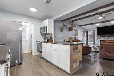 Welcome to this adorable, move-in-ready home on a large lot in on Hide-A-Way Lake Golf Course in Texas - for sale on GolfHomes.com, golf home, golf lot