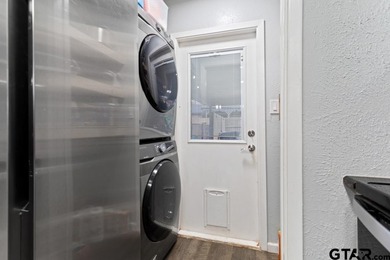 Welcome to this adorable, move-in-ready home on a large lot in on Hide-A-Way Lake Golf Course in Texas - for sale on GolfHomes.com, golf home, golf lot