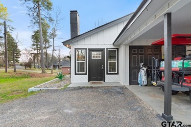 Welcome to this adorable, move-in-ready home on a large lot in on Hide-A-Way Lake Golf Course in Texas - for sale on GolfHomes.com, golf home, golf lot