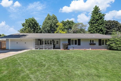 Welcome to this beautifully updated rancher located in the on Manito Golf and Country Club in Washington - for sale on GolfHomes.com, golf home, golf lot