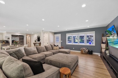 Welcome to this beautifully updated rancher located in the on Manito Golf and Country Club in Washington - for sale on GolfHomes.com, golf home, golf lot