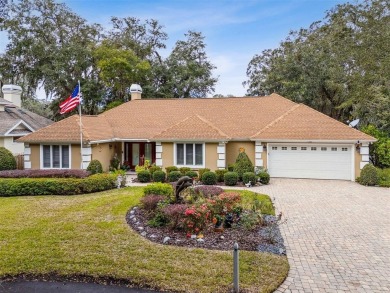 Must see Golfside South residence located on a quiet cul-de-sac on Golf Club of Amelia Island in Florida - for sale on GolfHomes.com, golf home, golf lot