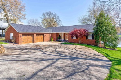 Welcome to the listing of 349 W Evergreen Plaza, a stunning on Christmas Lake Golf Course in Indiana - for sale on GolfHomes.com, golf home, golf lot
