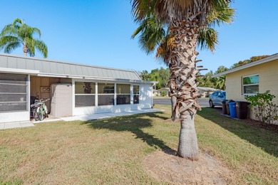 Under contract-accepting backup offers. Welcome to Paradise on Summertree Golf Course in Florida - for sale on GolfHomes.com, golf home, golf lot