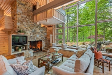 Discover a bright and airy home in Wildcat Cliffs Country Club on Wildcat Cliffs Country Club in North Carolina - for sale on GolfHomes.com, golf home, golf lot