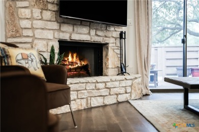 Welcome to the Oaks! This charming home offers an opportunity to on Highland Lakes Golf Course in Texas - for sale on GolfHomes.com, golf home, golf lot