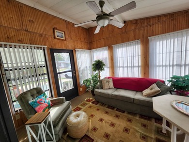 Welcome! This very clean, very well maintained 2/2 is bright on Grasslands Golf and Country Club in Florida - for sale on GolfHomes.com, golf home, golf lot