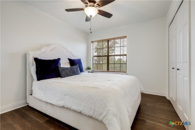 Welcome to the Oaks! This charming home offers an opportunity to on Highland Lakes Golf Course in Texas - for sale on GolfHomes.com, golf home, golf lot