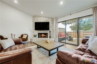 Welcome to the Oaks! This charming home offers an opportunity to on Highland Lakes Golf Course in Texas - for sale on GolfHomes.com, golf home, golf lot