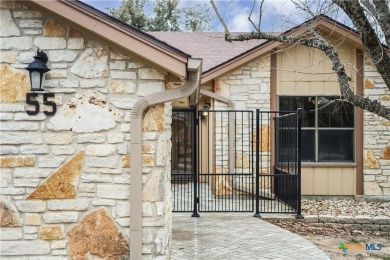 Welcome to the Oaks! This charming home offers an opportunity to on Highland Lakes Golf Course in Texas - for sale on GolfHomes.com, golf home, golf lot