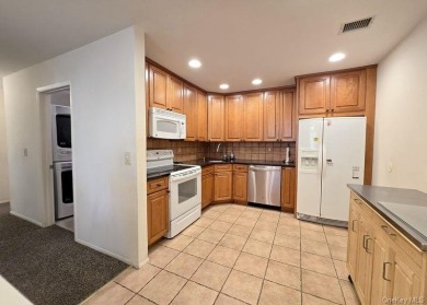 Well-maintained Malibu model corner unit located in the on Bretton Woods Country Club in New York - for sale on GolfHomes.com, golf home, golf lot