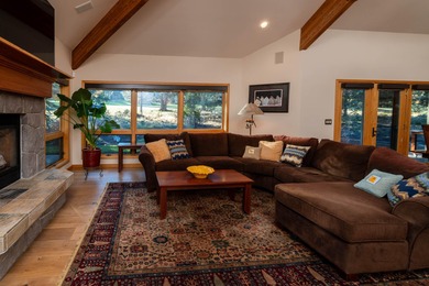 Nestled on a quiet cul-de-sac along the 18th fairway, this on Awbrey Glen Golf Club in Oregon - for sale on GolfHomes.com, golf home, golf lot