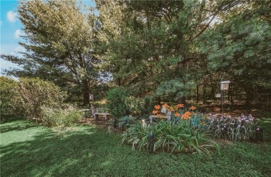 This 3 bedroom house has been fully repainted and new flooring on Bella Vista - Metfield Golf Complex and Country Club in Arkansas - for sale on GolfHomes.com, golf home, golf lot