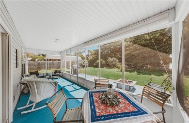 This 3 bedroom house has been fully repainted and new flooring on Bella Vista - Metfield Golf Complex and Country Club in Arkansas - for sale on GolfHomes.com, golf home, golf lot