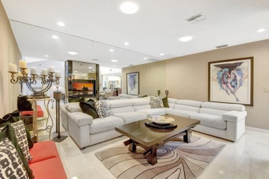 Welcome to the crown jewel of Villas in Hunters Run. This on Delray Dunes Golf and Country Club in Florida - for sale on GolfHomes.com, golf home, golf lot
