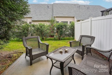 3 bed, 2.5 bath professionally decorated townhome is move-in on Regent Park Golf Club in South Carolina - for sale on GolfHomes.com, golf home, golf lot