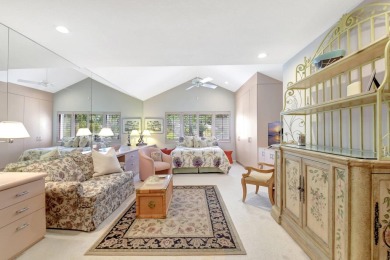 Welcome to the crown jewel of Villas in Hunters Run. This on Delray Dunes Golf and Country Club in Florida - for sale on GolfHomes.com, golf home, golf lot