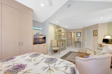 Welcome to the crown jewel of Villas in Hunters Run. This on Delray Dunes Golf and Country Club in Florida - for sale on GolfHomes.com, golf home, golf lot