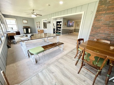 Come live in Horseshoe Bend Arkansas! 2 bed 2 bath home, walk in on Cedar Glade Golf Course in Arkansas - for sale on GolfHomes.com, golf home, golf lot