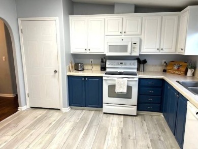 Welcome to this beautifully decorated and move-in-ready 3 on Sun n Lake Golf and Country Club in Florida - for sale on GolfHomes.com, golf home, golf lot